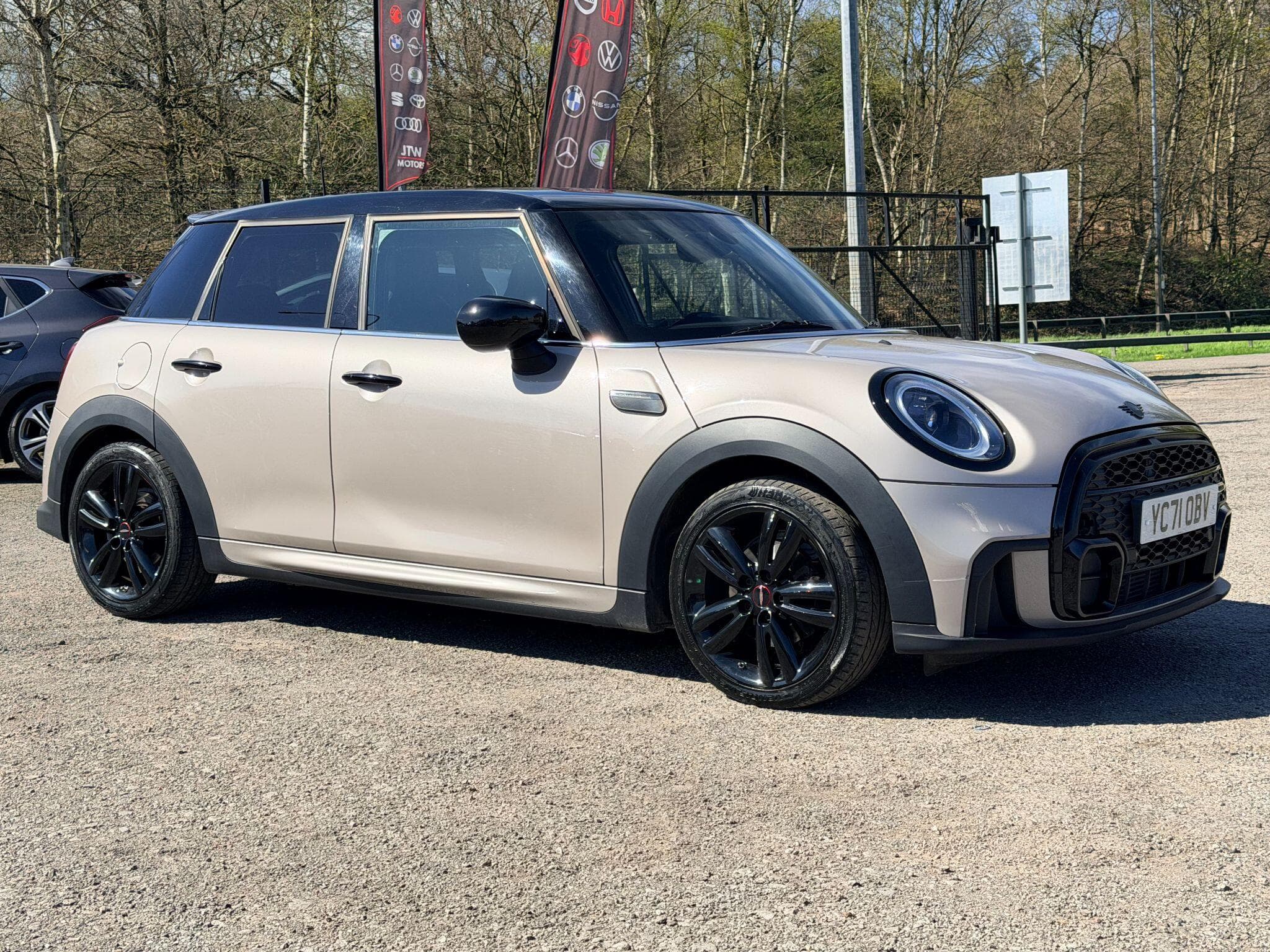 MINI Hatch